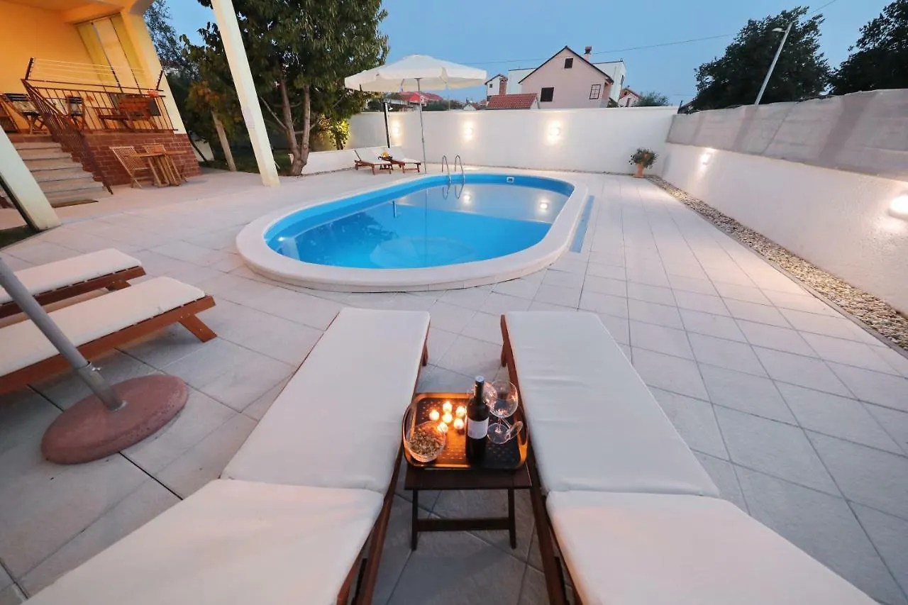 Casa de Férias Hacienda Mia With Pool,Bbq,Free Parking Vila Zadar
